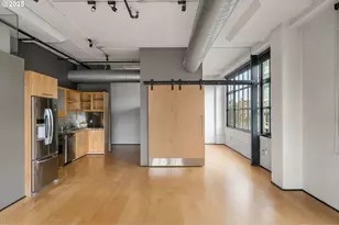 1400 NW Irving St, Portland, OR 97209 - Photo 12