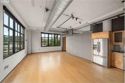 1400 NW Irving St #616, Portland, OR 97209 - Photo 8