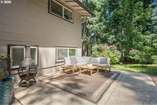 70 Coachman Dr, Eugene, OR 97405 - Photo 38