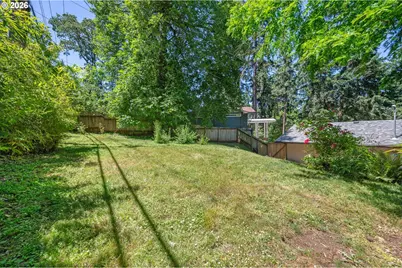 70 Coachman Dr, Eugene, OR 97405 - Photo 40