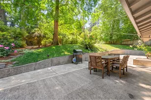 70 Coachman Dr, Eugene, OR 97405 - Photo 34