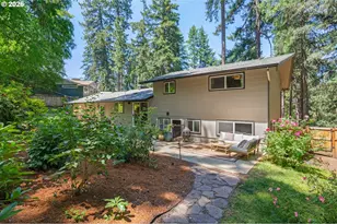 70 Coachman Dr, Eugene, OR 97405 - Photo 32