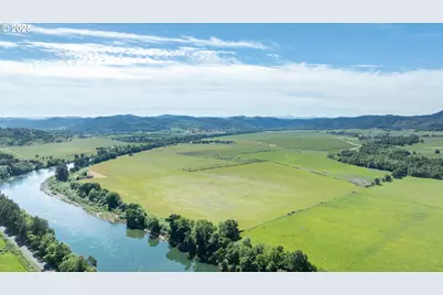 687 Hubbard Creek Rd, Umpqua, OR 97486 - Photo 2