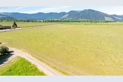 687 Hubbard Creek Rd, Umpqua, OR 97486 - Photo 16