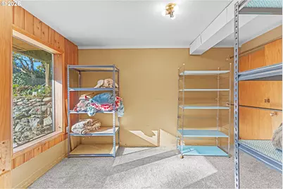 56671 Pleasant Hill Dr, Coquille, OR 97423 - Photo 32