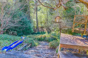 56671 Pleasant Hill Dr, Coquille, OR 97423 - Photo 40