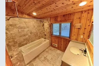 94330 Schreiber Dr, Gold Beach, OR 97444 - Photo 24