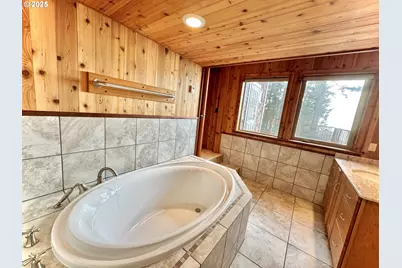 94330 Schreiber Dr, Gold Beach, OR 97444 - Photo 28