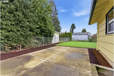 1630 SE 88th Ave, Portland, OR 97216 - Photo 6