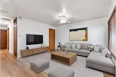 1630 SE 88th Ave, Portland, OR 97216 - Photo 12