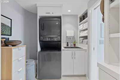 240 Greenridge Dr, Lake Oswego, OR 97035 - Photo 22