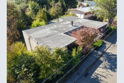 125 E 10th St, Coquille, OR 97423 - Photo 1