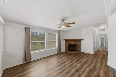 885 Lombard St, North Bend, OR 97459 - Photo 10
