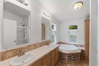 885 Lombard St, North Bend, OR 97459 - Photo 26