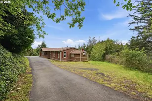 885 Lombard St, North Bend, OR 97459 - Photo 46