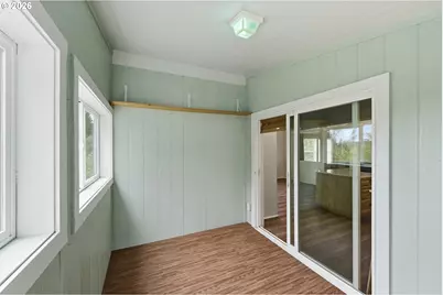 885 Lombard St, North Bend, OR 97459 - Photo 32