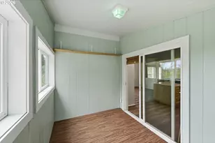885 Lombard St, North Bend, OR 97459 - Photo 32