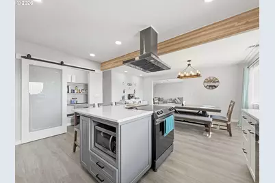 16009 Hannan Ln, Brookings, OR 97415 - Photo 10