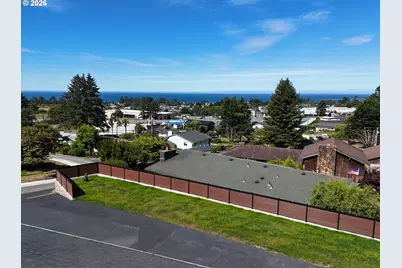 16009 Hannan Ln, Brookings, OR 97415 - Photo 2