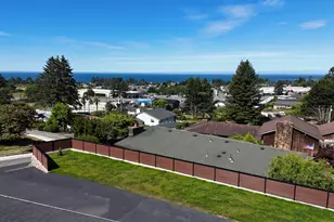 16009 Hannan Ln, Brookings, OR 97415 - Photo 2