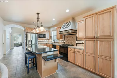 13405 SW Deergrove Ln, Portland, OR 97224 - Photo 8
