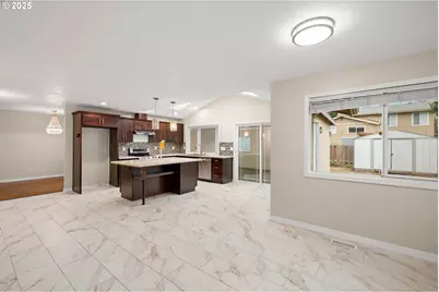 17705 NE Multnomah Dr, Portland, OR 97230 - Photo 12