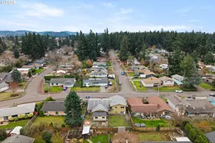 17705 NE Multnomah Dr, Portland, OR 97230 - Photo 42