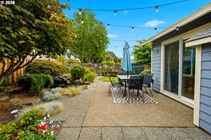 1961 NE Coburn Dr, McMinnville, OR 97128 - Photo 6