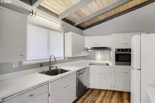 6425 SW Radcliffe St, Portland, OR 97219 - Photo 14