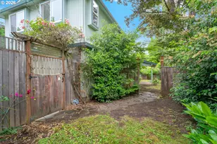 4017 Dillard Rd, Eugene, OR 97405 - Photo 32