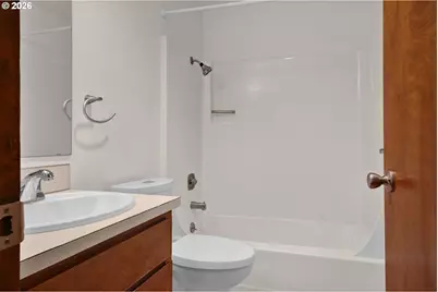4017 Dillard Rd, Eugene, OR 97405 - Photo 16