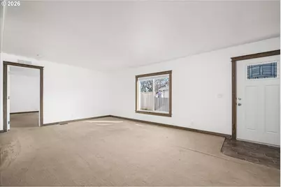 975 N 16th St, Cottage Grove, OR 97424 - Photo 6