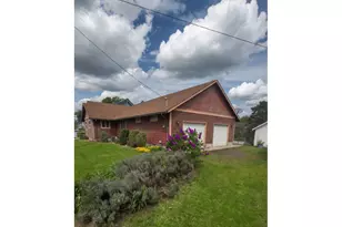 243 SE Harney St, Sheridan, OR 97378 - Photo 2
