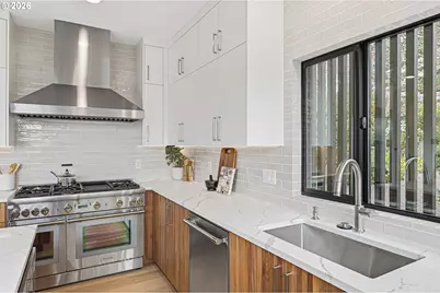 28 Monticello Dr, Lake Oswego, OR 97035 - Photo 20