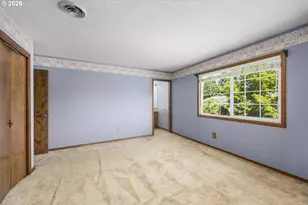 343 NE Hillwood Dr, Hillsboro, OR 97124 - Photo 24