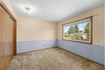 343 NE Hillwood Dr, Hillsboro, OR 97124 - Photo 28