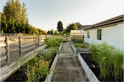 8720 SE Morgan Ln, McMinnville, OR 97128 - Photo 42
