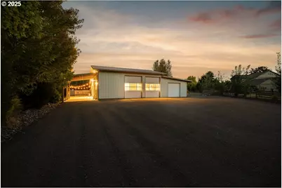 8720 SE Morgan Ln, McMinnville, OR 97128 - Photo 4