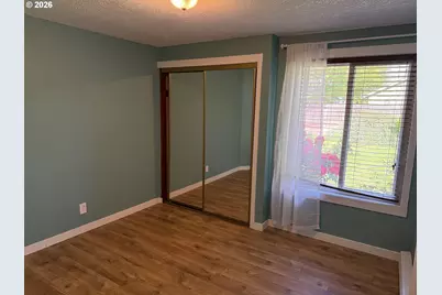 741 NW Jackson St, Hillsboro, OR 97124 - Photo 16