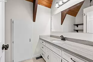 40028 Booth Kelly Rd, Springfield, OR 97478 - Photo 18
