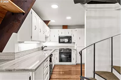 40028 Booth Kelly Rd, Springfield, OR 97478 - Photo 8
