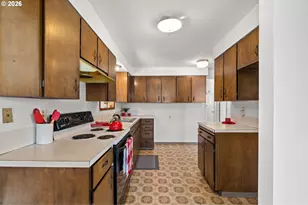 235 W Highland Ave, Hermiston, OR 97838 - Photo 12