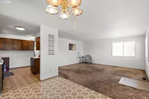 235 W Highland Ave, Hermiston, OR 97838 - Photo 10