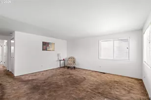 235 W Highland Ave, Hermiston, OR 97838 - Photo 4