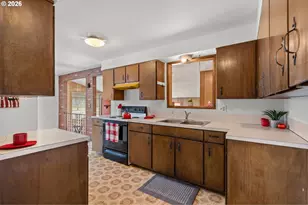 235 W Highland Ave, Hermiston, OR 97838 - Photo 8