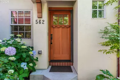562 2nd St, Lake Oswego, OR 97034 - Photo 2