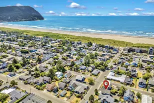 326 Avenue G, Seaside, OR 97138 - Photo 2