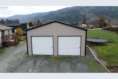 188 Norton Ln, Myrtle Creek, OR 97457 - Photo 4