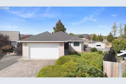 119 Lilly Ct, Sutherlin, OR 97479 - Photo 1