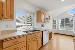 1833 NW Doral St, McMinnville, OR 97128 - Photo 10